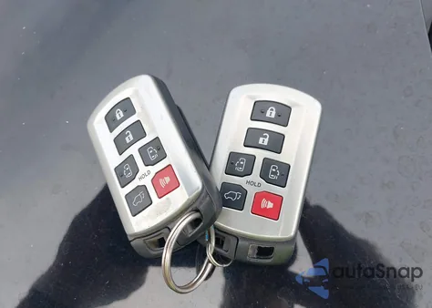 2017 Toyota Sienna Xle 7 Passenger z USA, uszkodzony, nr VIN 5TDDZ3DC6HS182423